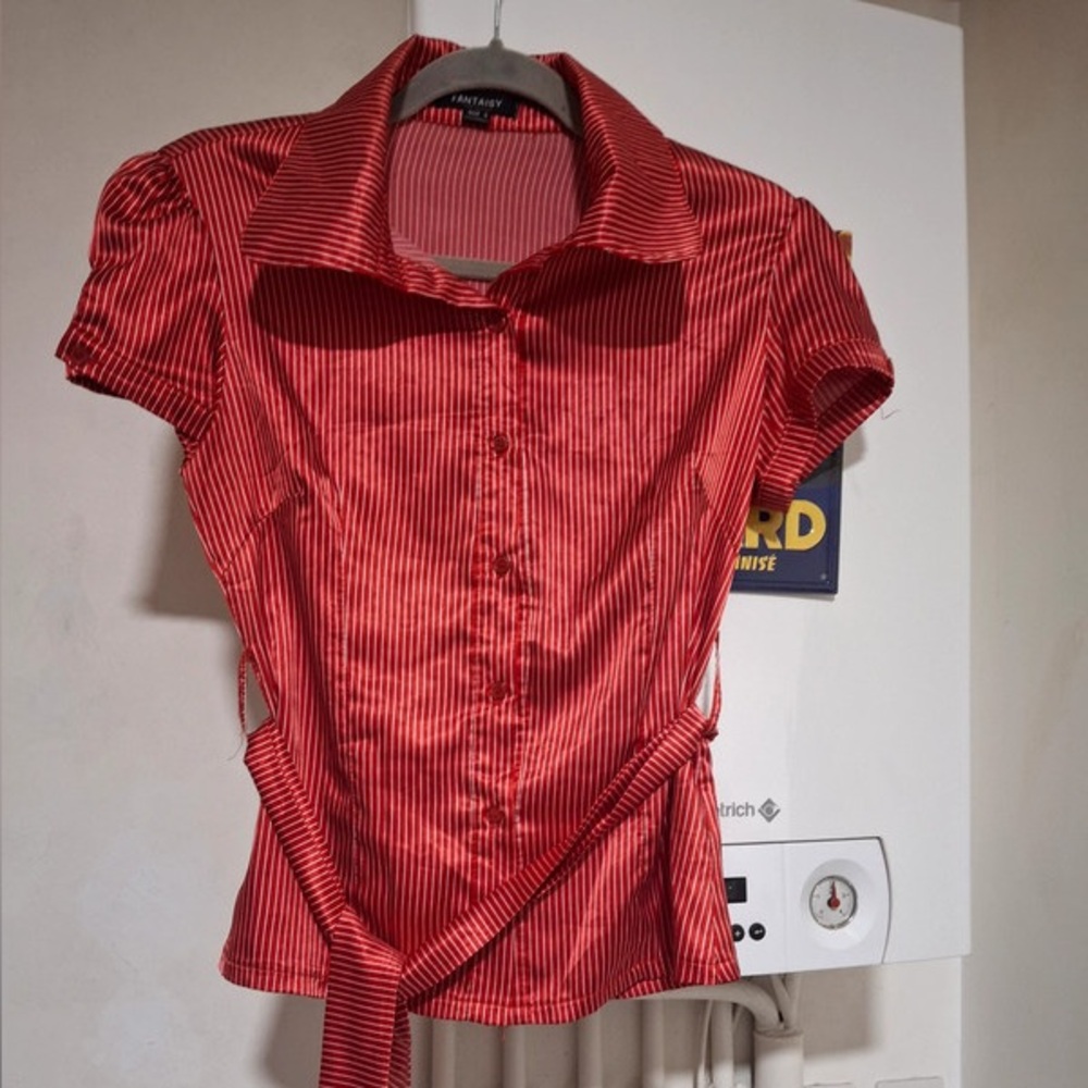 Amisu Red Button Down Shirt with Puff Sleeves